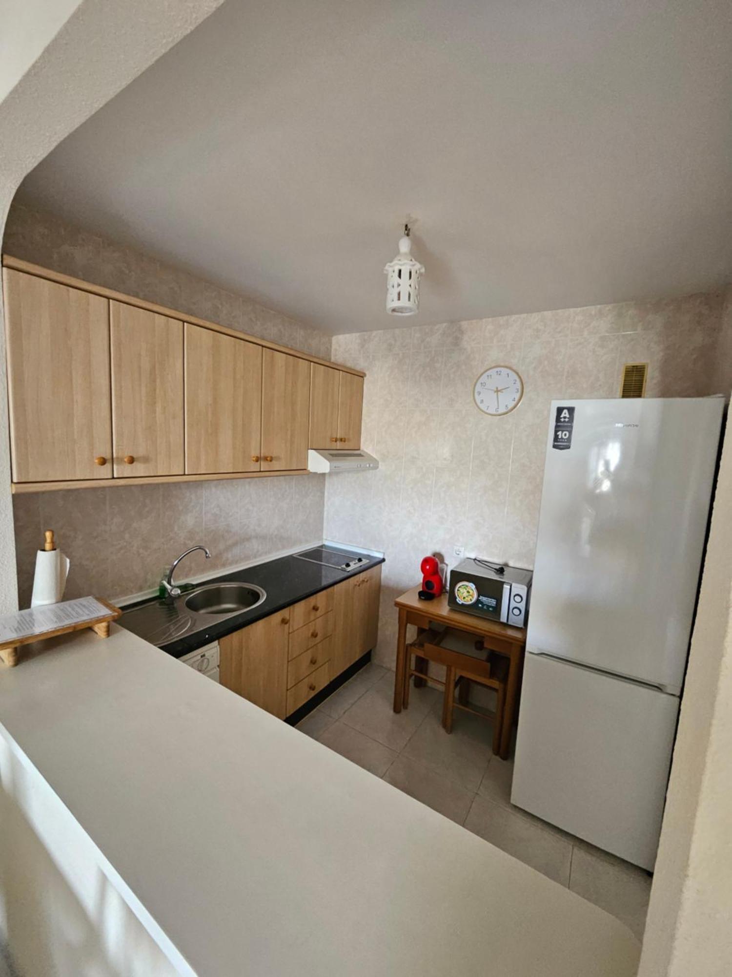 Apartamento En Mijas Con Terraza, Capacidad Para 5 Personas Con Piscina De Temporada Málaga Exterior foto