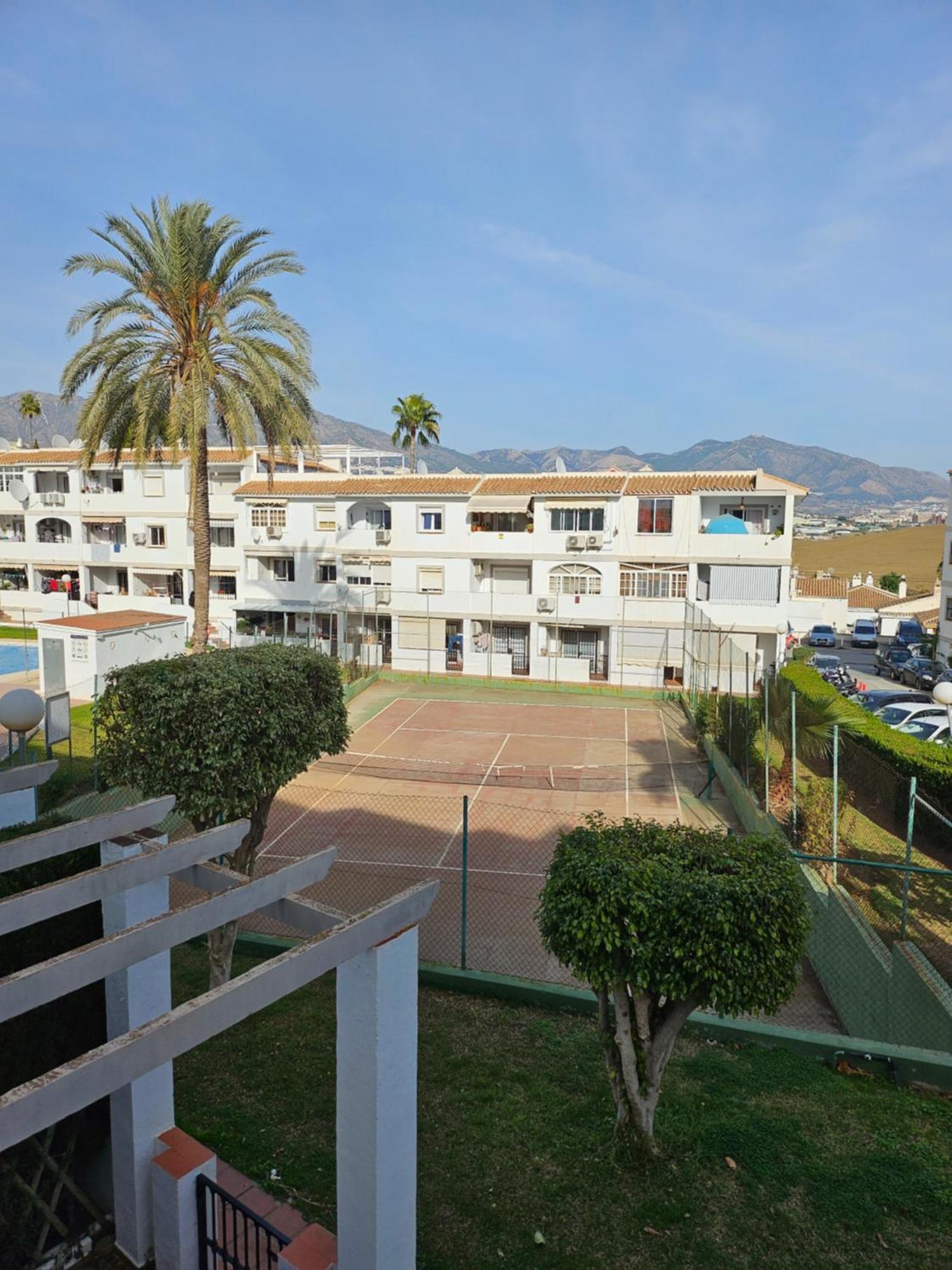 Apartamento En Mijas Con Terraza, Capacidad Para 5 Personas Con Piscina De Temporada Málaga Exterior foto